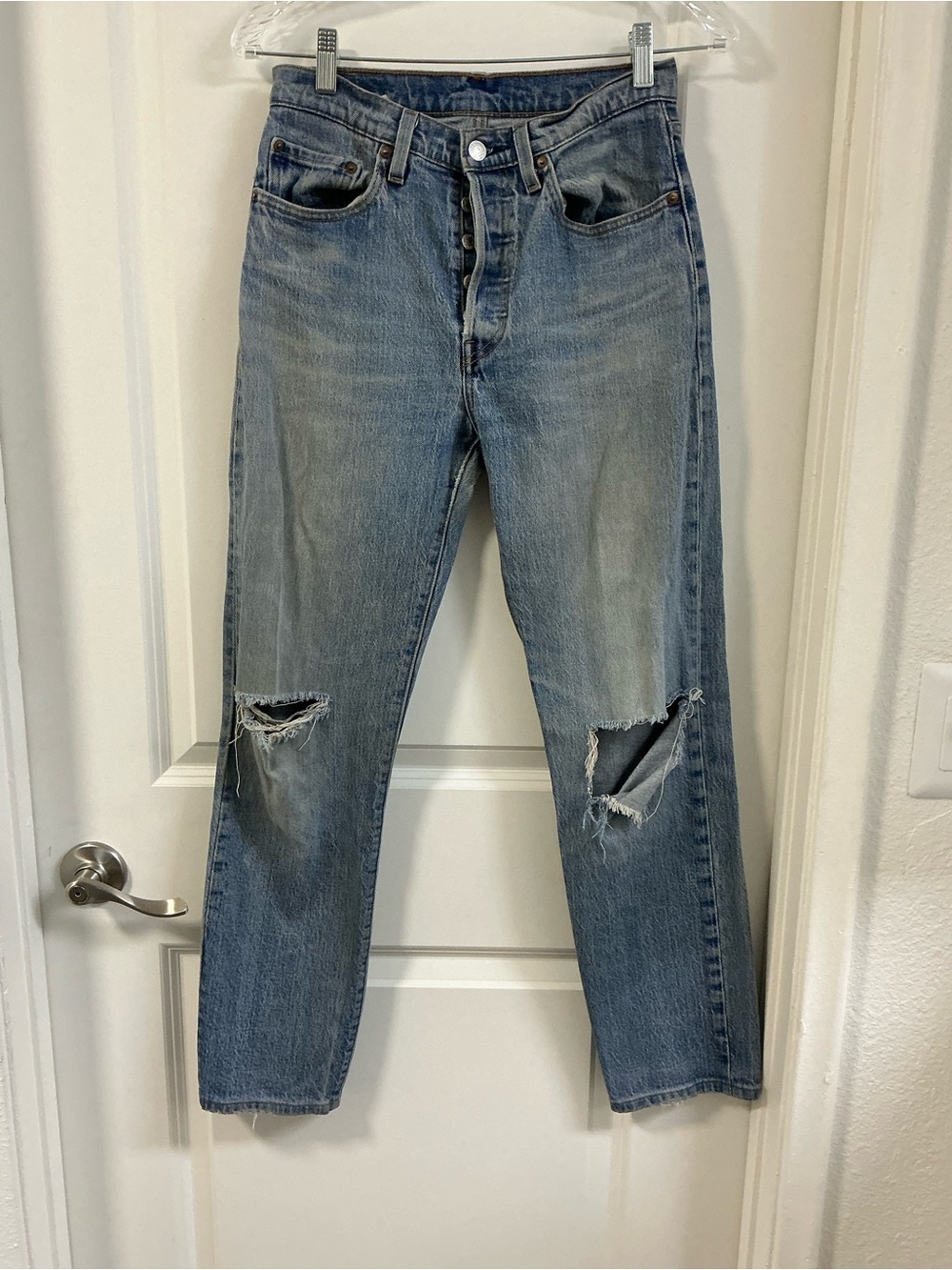 Levi's 501 Premium Women’s W26 L32 Distressed Ripped Knee High Rise Jeans